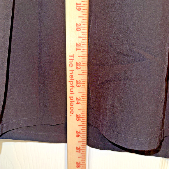 FIGS Catarina‎ One-Pocket Scrub Top Women's Medium Black V-Neck Medical Uniform - Picture 7 of 9